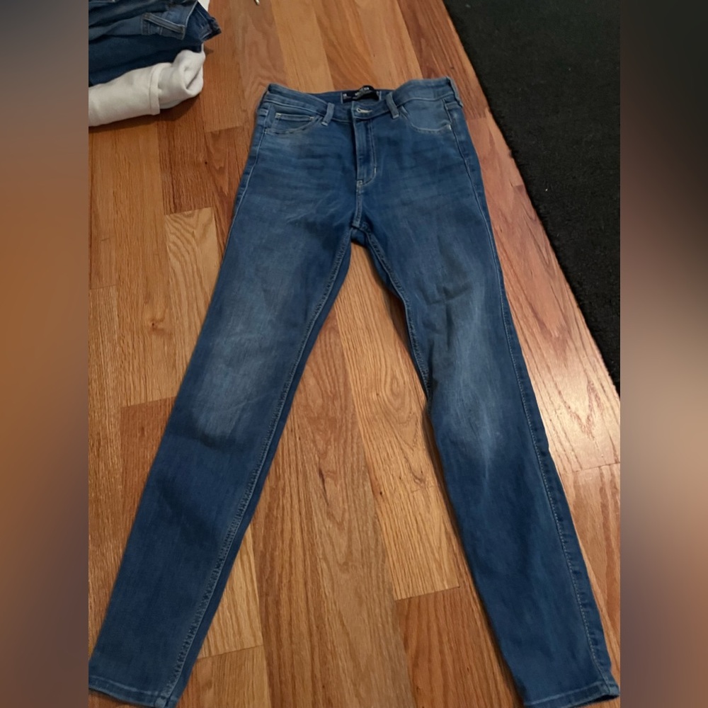 Hollister skinny jeans